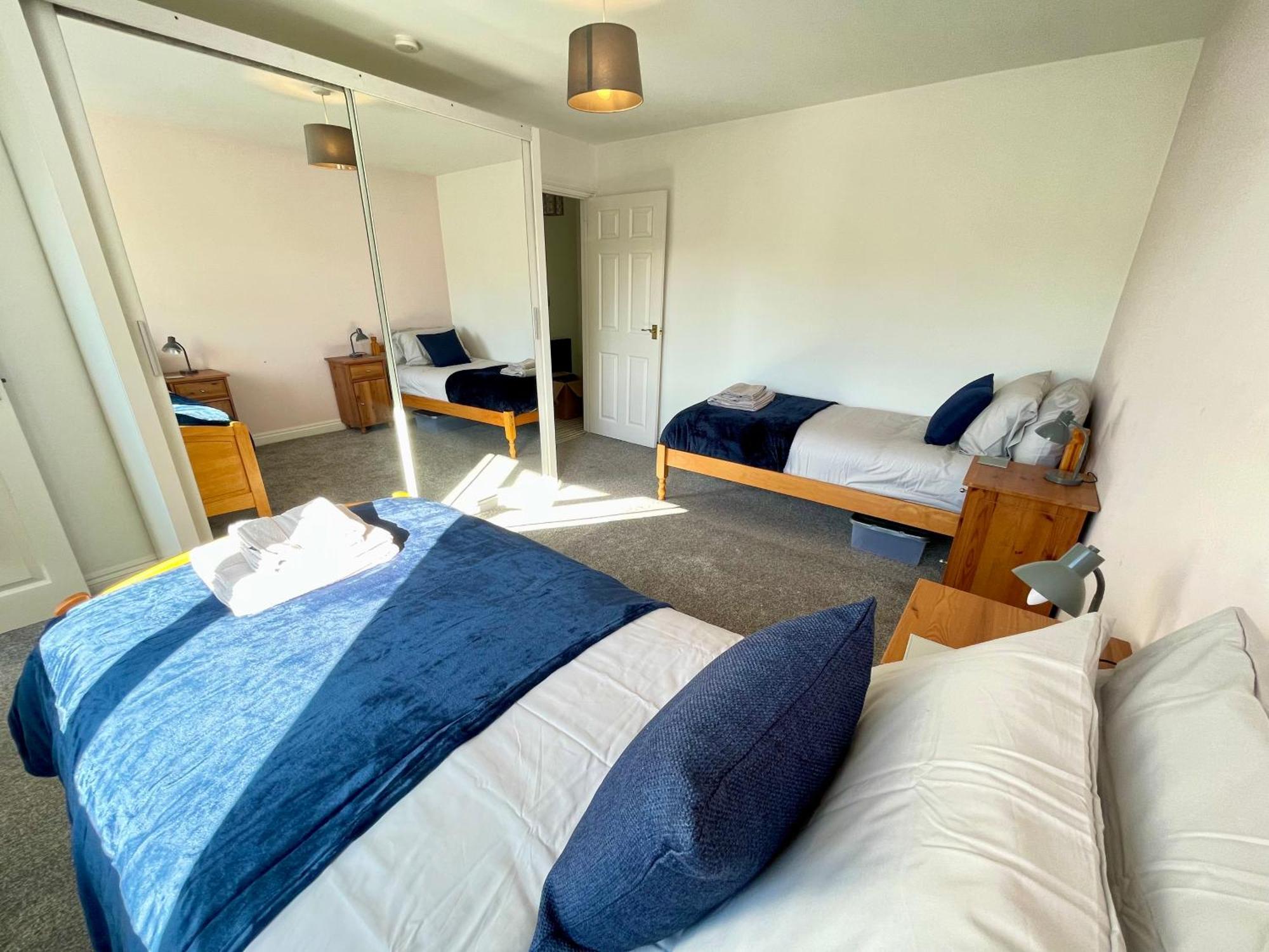 Large 5 Bed Detached House Near Stansted Airport With Parking For 2 Vehicles! Stansted Stays 스탠스테드마운트핏체트 외부 사진
